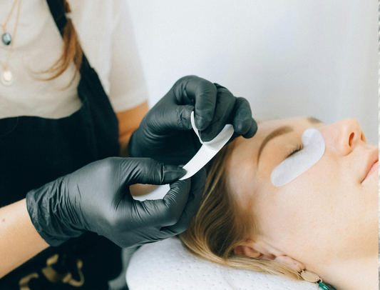 Lash Extensions vs. Lash Serum for Canadian Winters: Which Is Better?