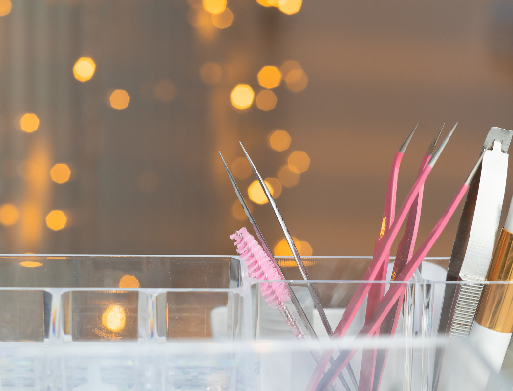 Rebuilding Your Lashes After a Summer of Extensions: A Back-to-Routine Recovery Guide