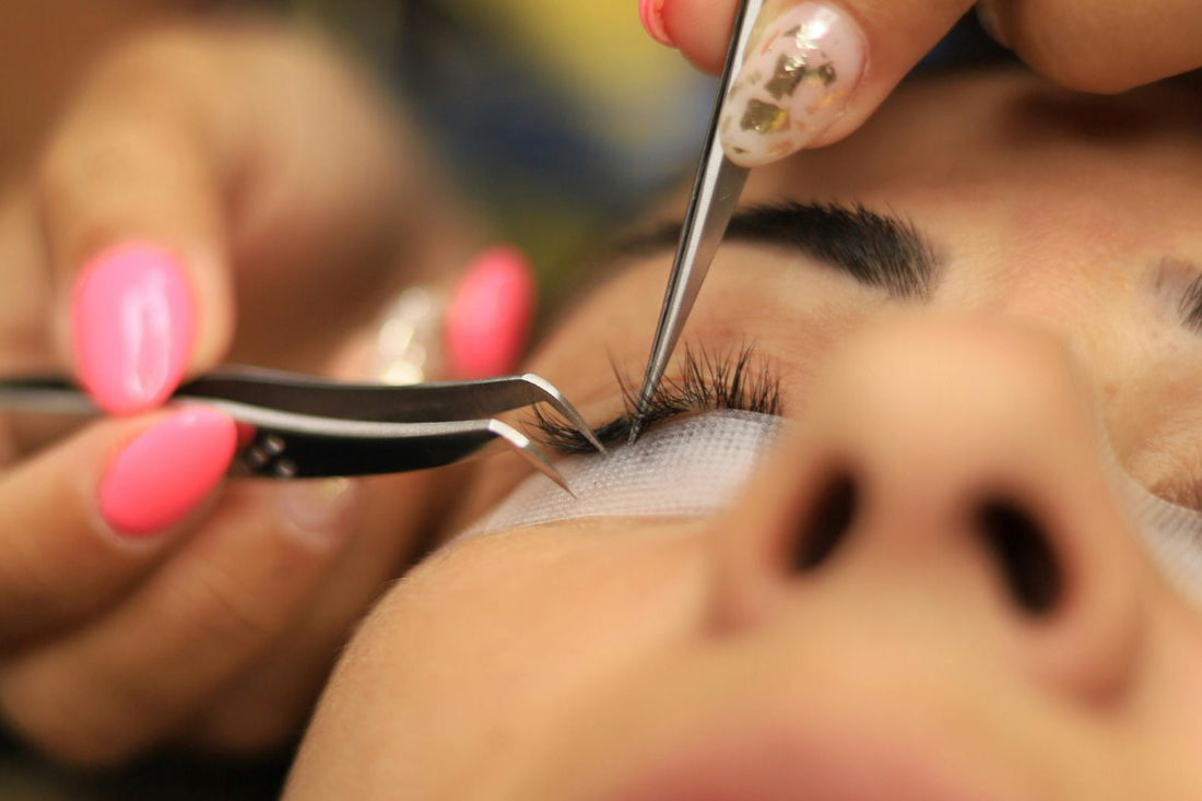Prescription Eyelash Growth Serum: What to Know